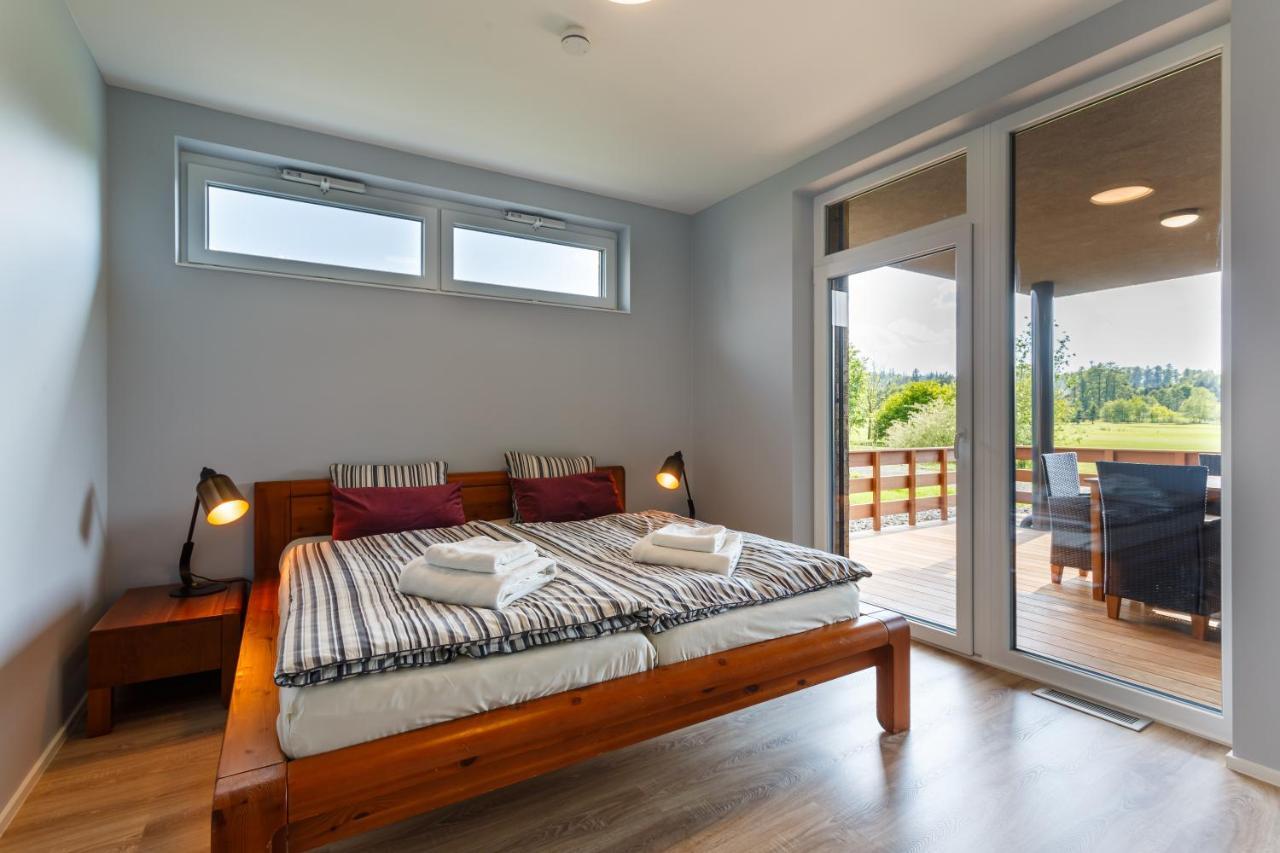 Apartman Na Golfu Челадна Экстерьер фото