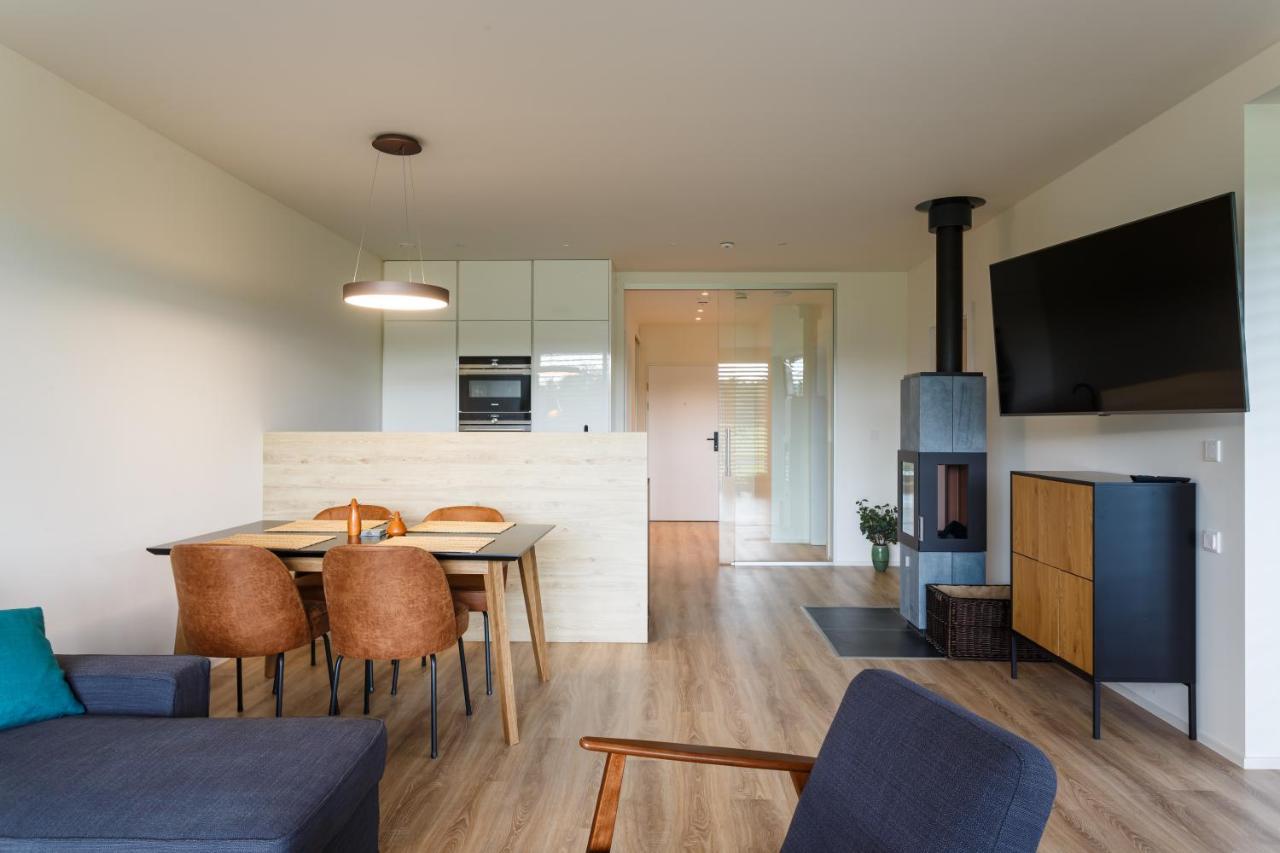 Apartman Na Golfu Челадна Экстерьер фото