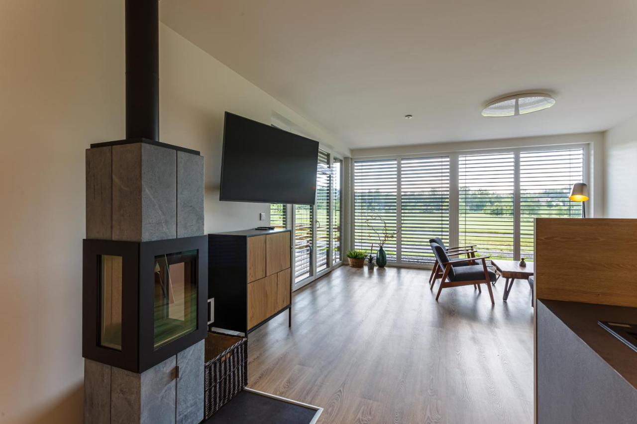Apartman Na Golfu Челадна Экстерьер фото