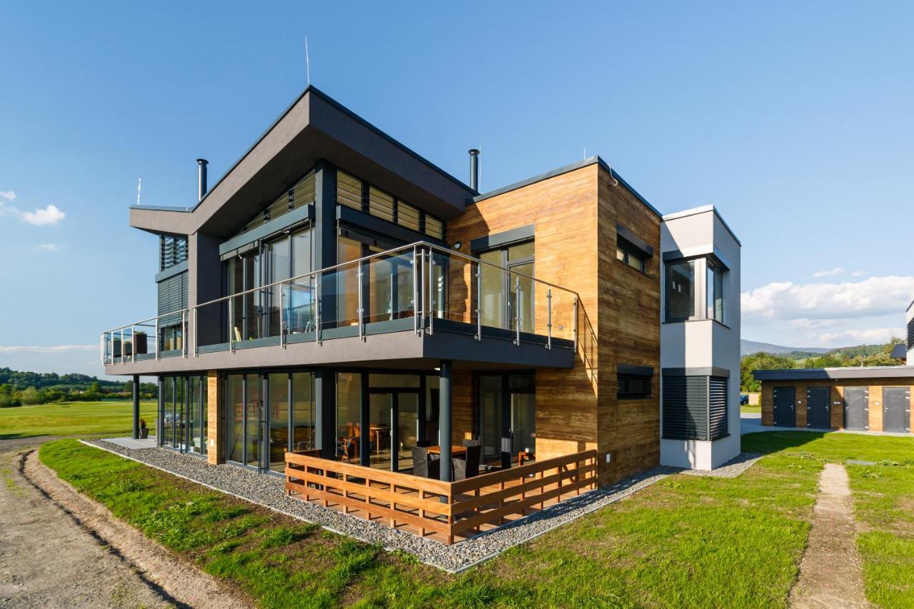 Apartman Na Golfu Челадна Экстерьер фото