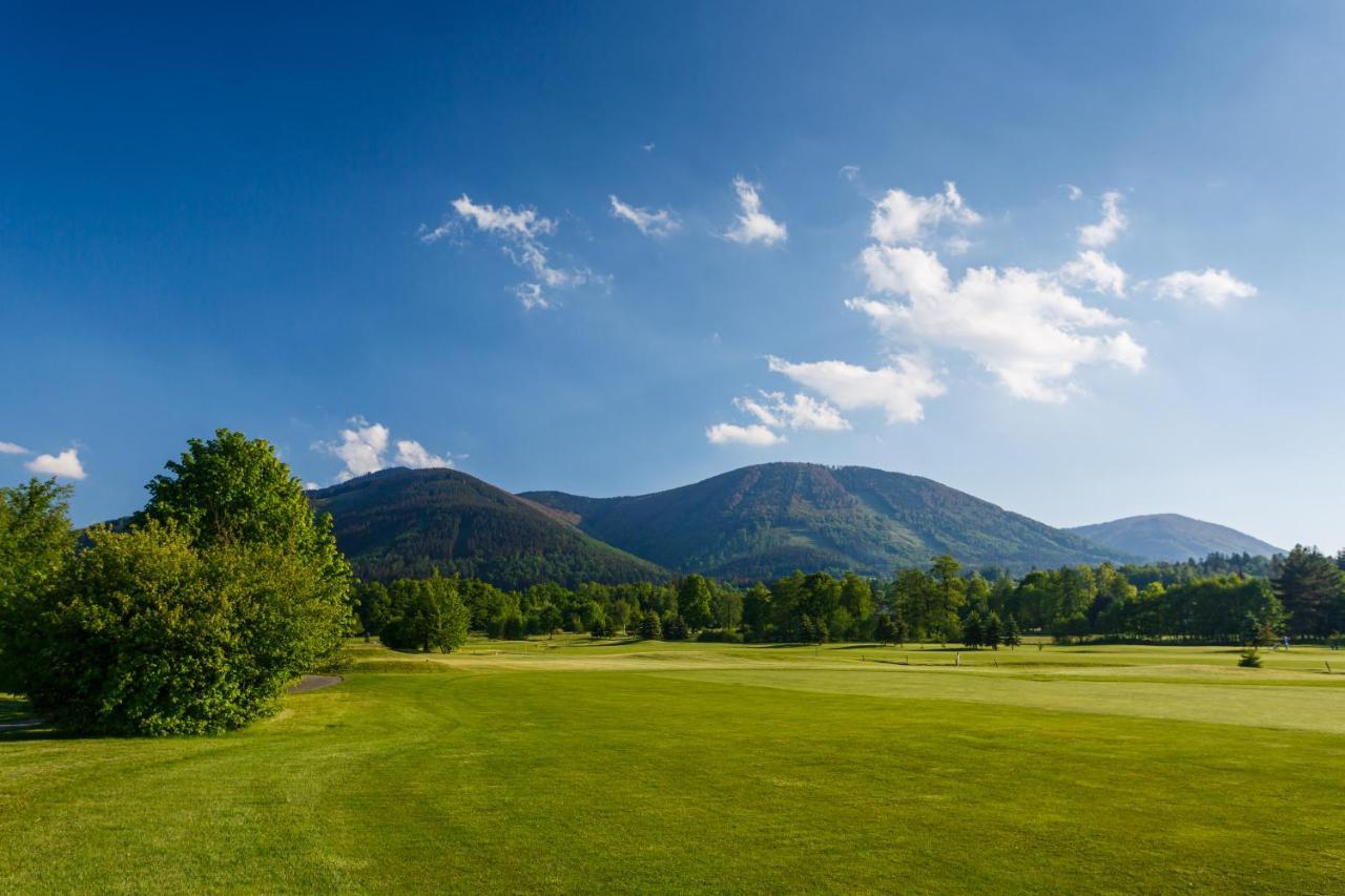 Apartman Na Golfu Челадна Экстерьер фото