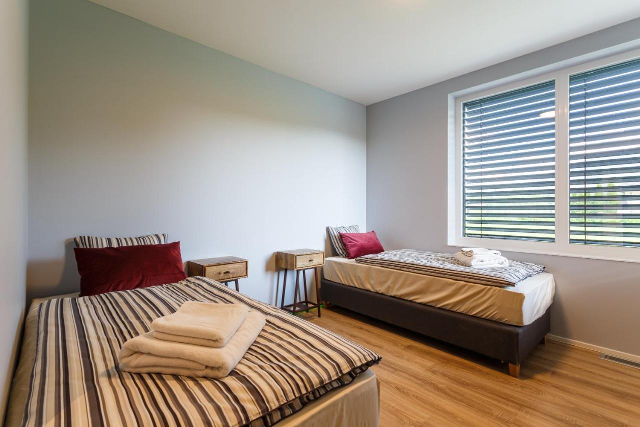 Apartman Na Golfu Челадна Экстерьер фото