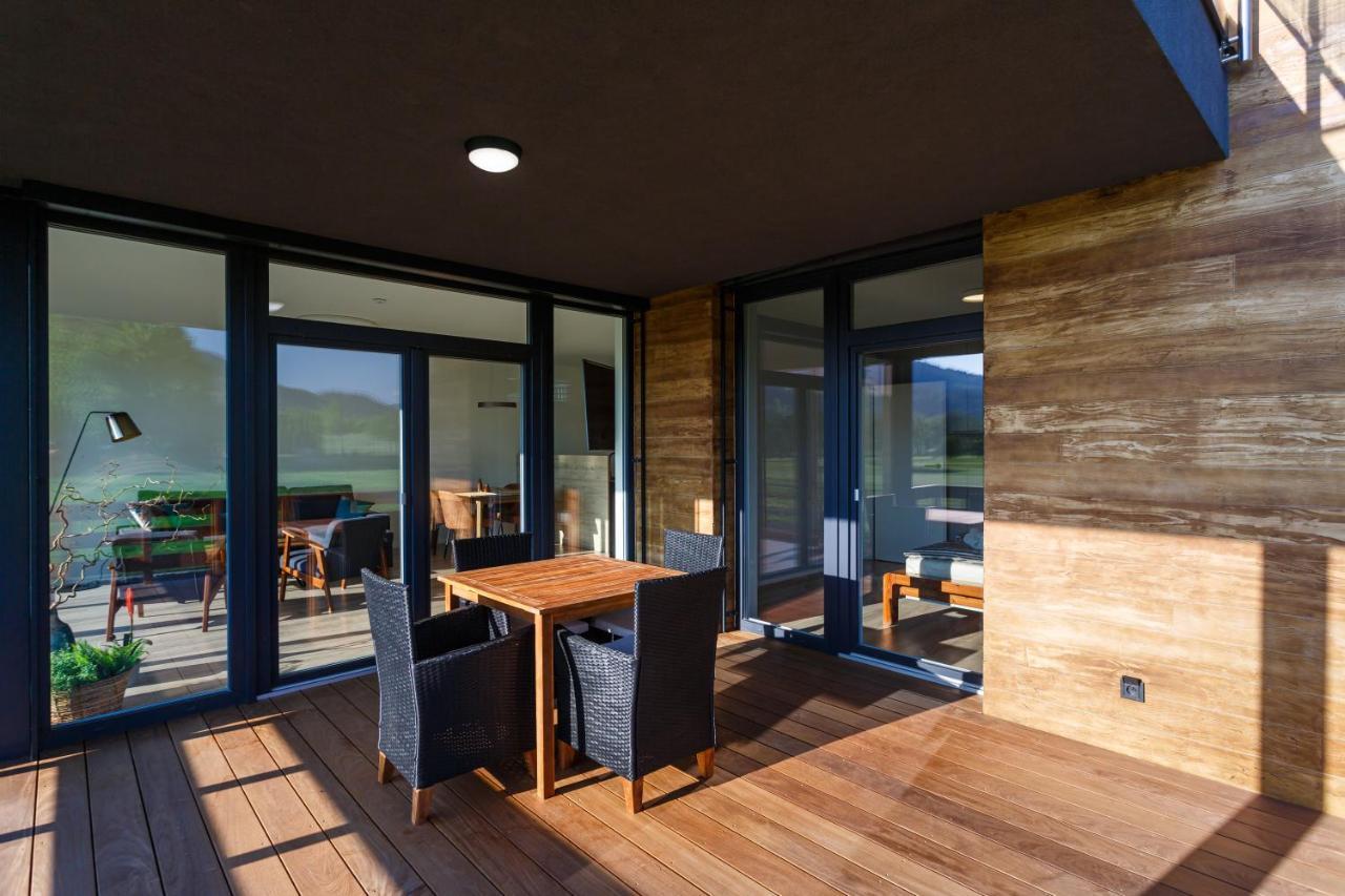 Apartman Na Golfu Челадна Экстерьер фото